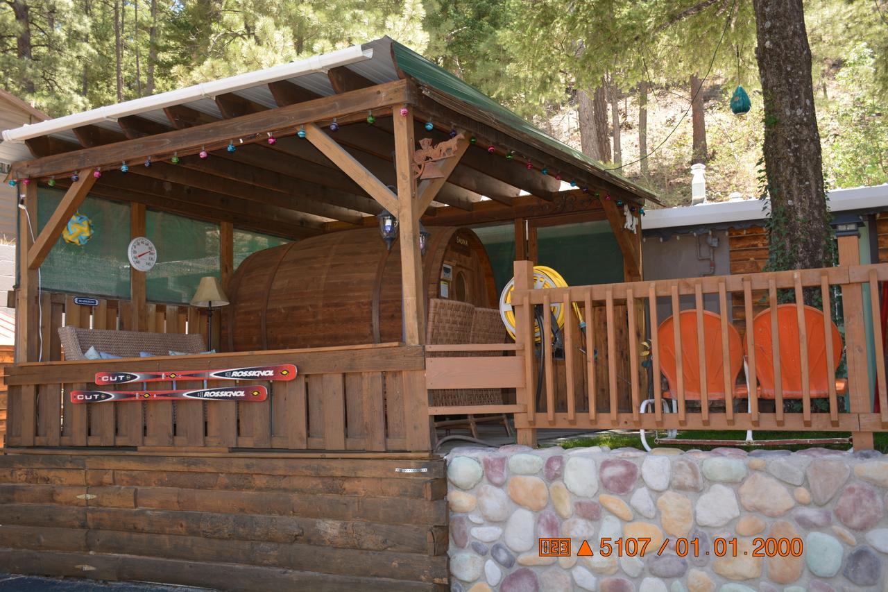Sitzmark Chalet Inn Рюидозо Екстериор снимка