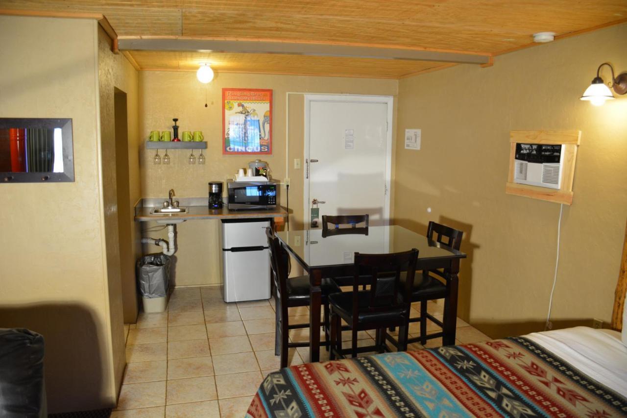 Sitzmark Chalet Inn Рюидозо Екстериор снимка