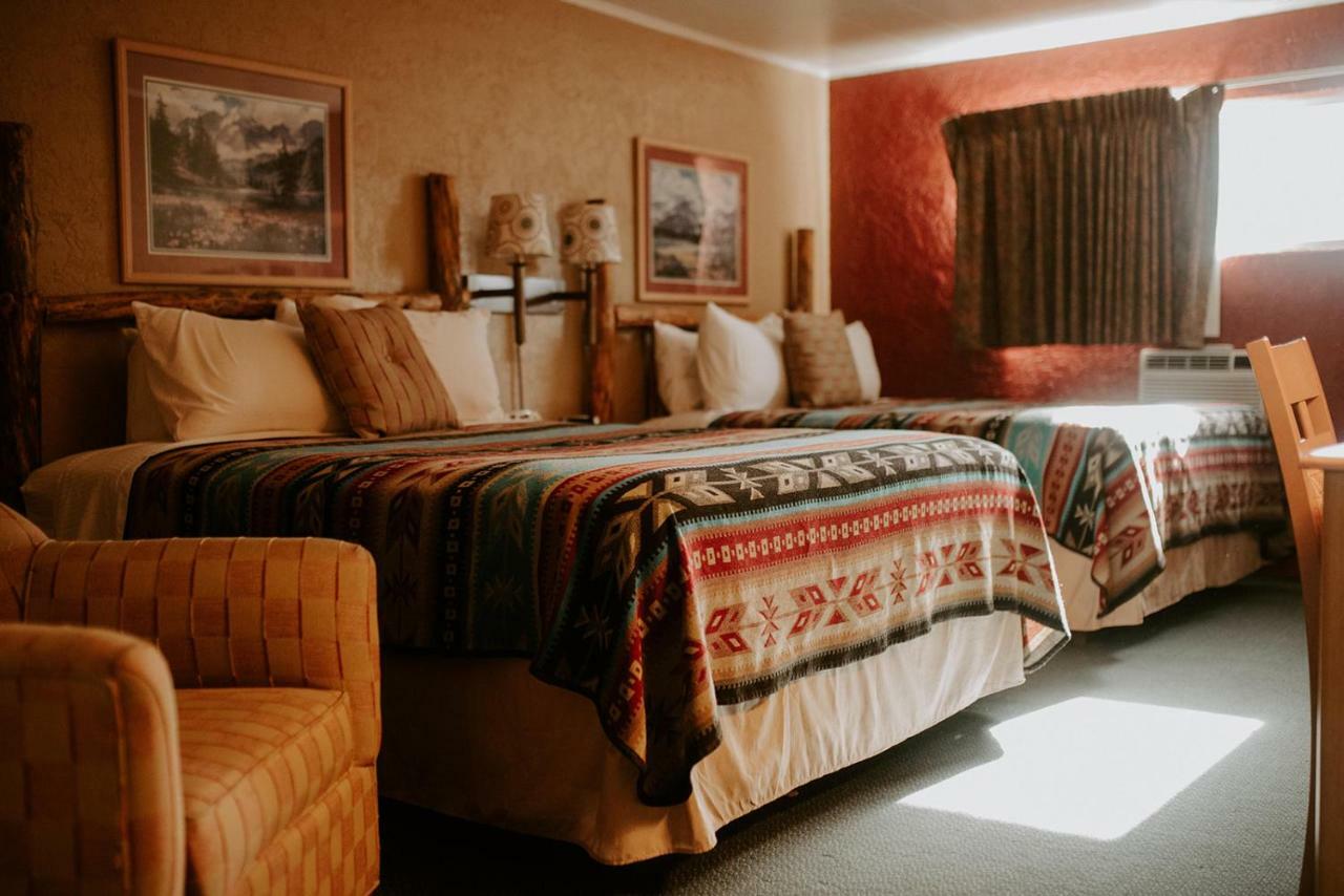 Sitzmark Chalet Inn Рюидозо Екстериор снимка